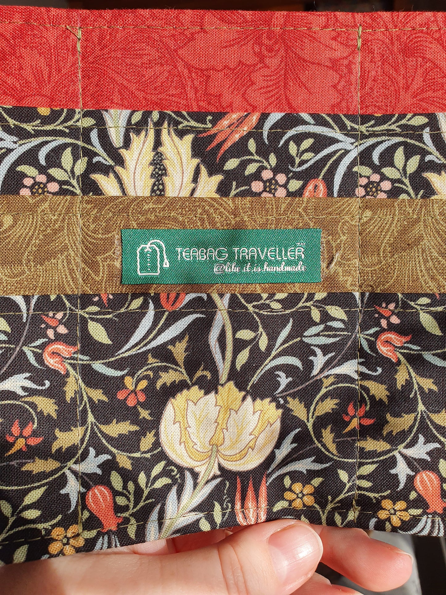 Teabag Traveller - William Morris, ebony, poppy globe